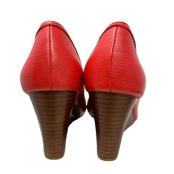 Saks‎ Fifth Avenue Coral Leather Horse Bit Peep Toe Wedge Pump - Picture 9 of 11